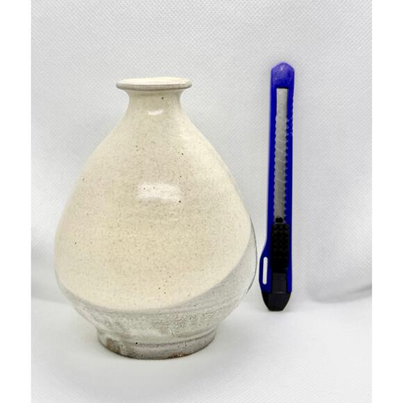Petite Japanese Ceramic Vase – Cream White Glaze - Picture 13 of 13